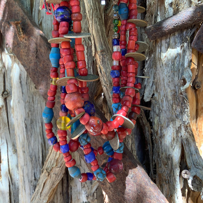 See also #20 Vintage Coin & Trade Bead Necklace