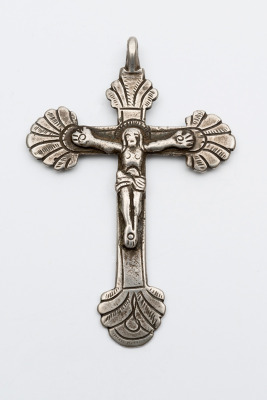 #52 Antique Silver Cross Purchase Options & Details