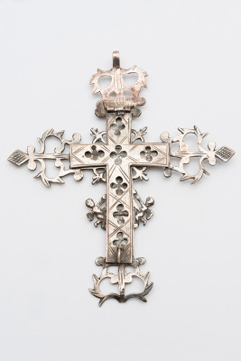 #90 Antique Silver Cross Purchase Options & Details